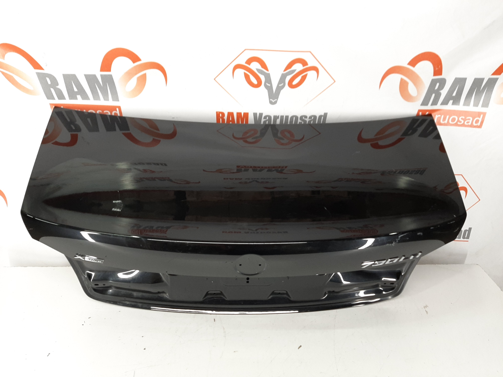 BMW 7 G11 2015- tagaluuk / trunk lid