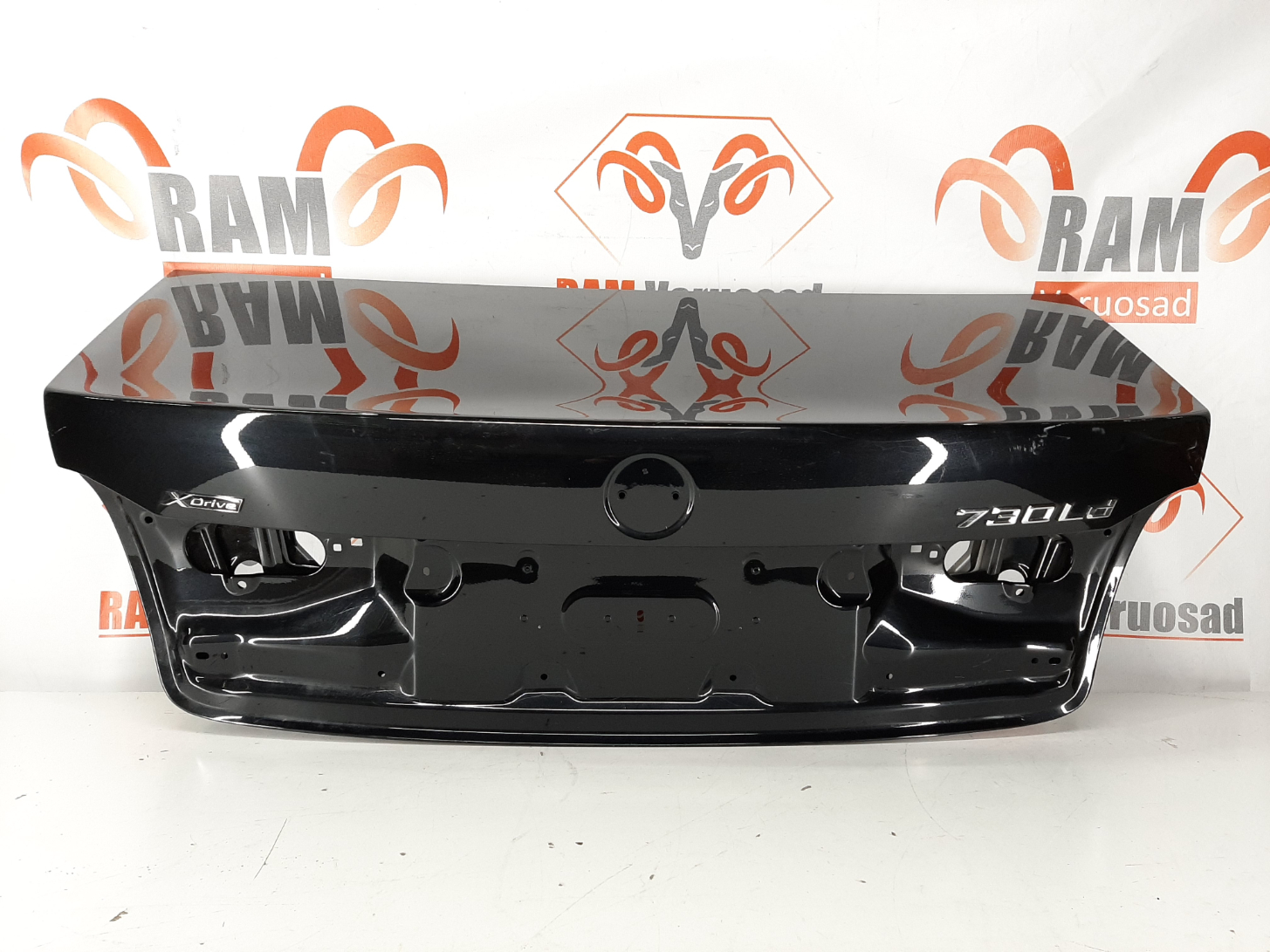 BMW 7 G11 2015- tagaluuk / trunk lid - pilt 2