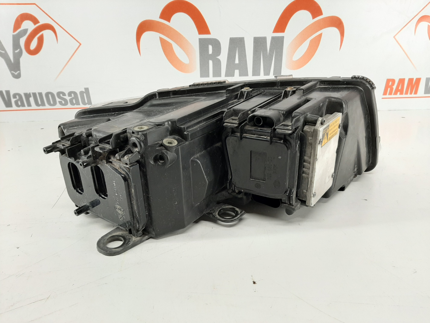 Audi A8 D3 FL 2007-2009 esituli / headlight - pilt 3