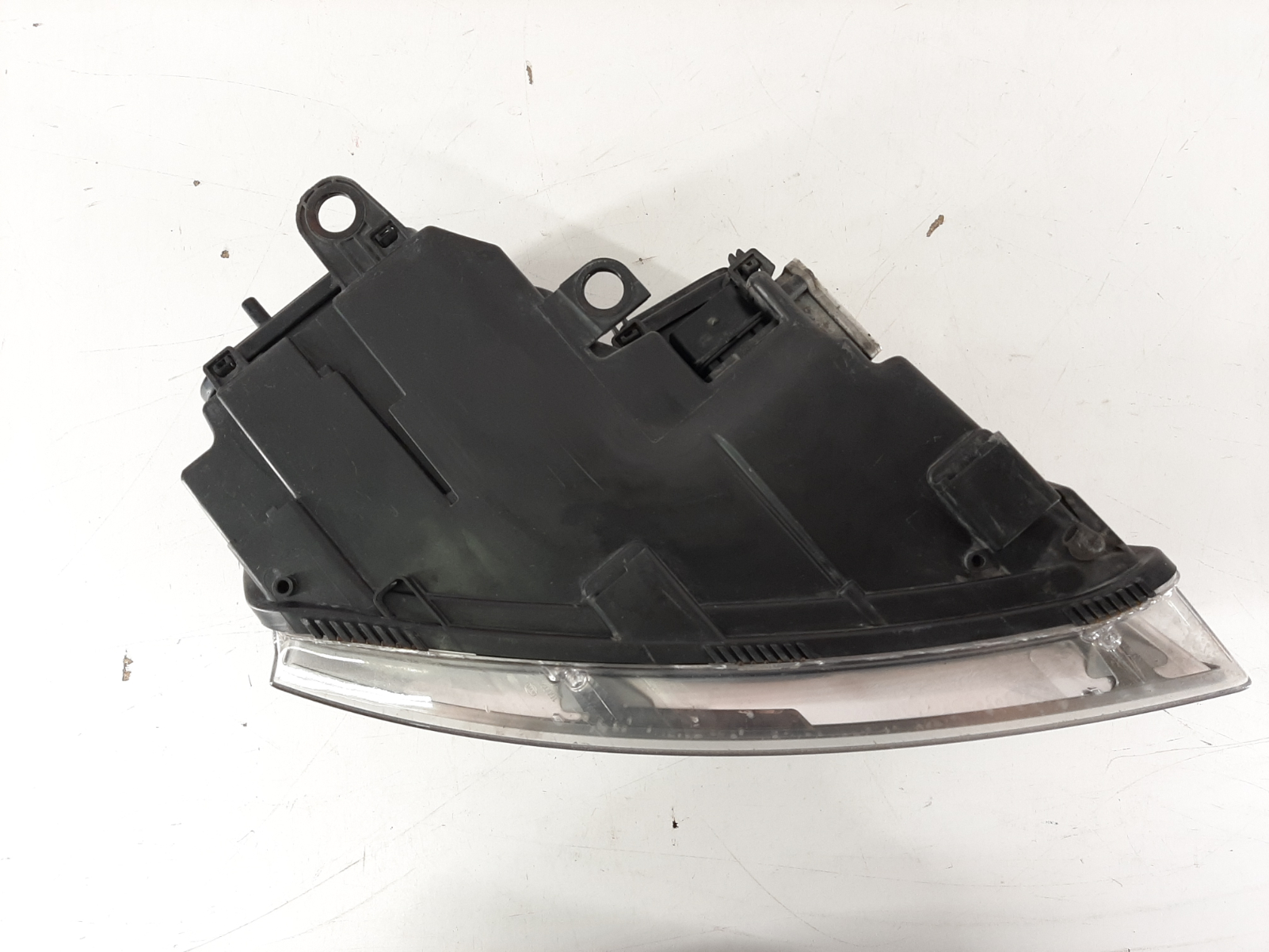 Audi A8 D3 FL 2007-2009 esituli / headlight - pilt 4