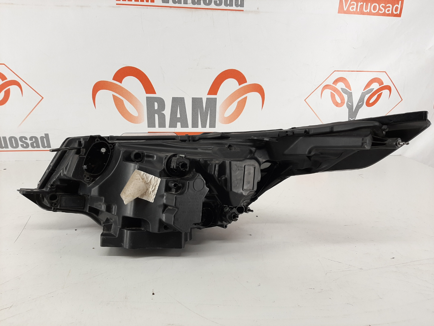 Land Rover Discovery 5 2017- esituli / headlight - pilt 3