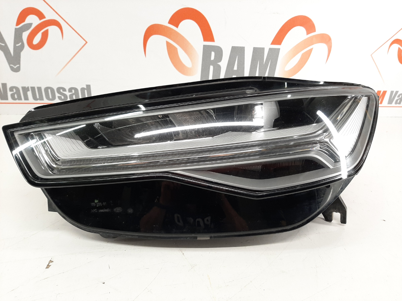 Audi A6 C7 FL 2014-2018 esituli / headlight