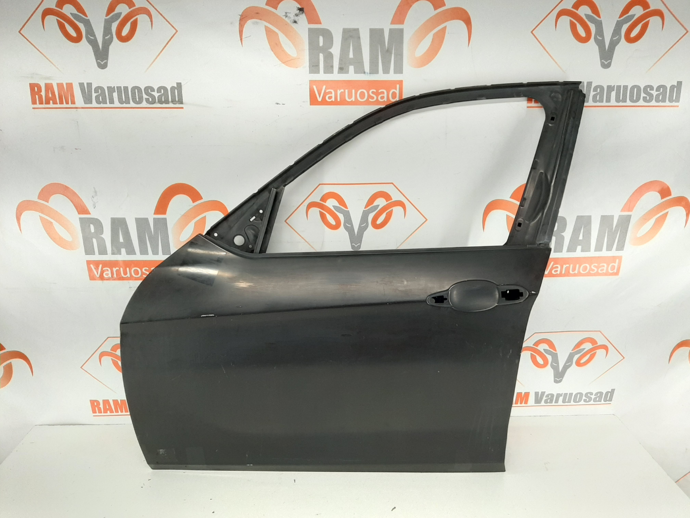 BMW X1 E84 2009–2015 esiuks / front doors
