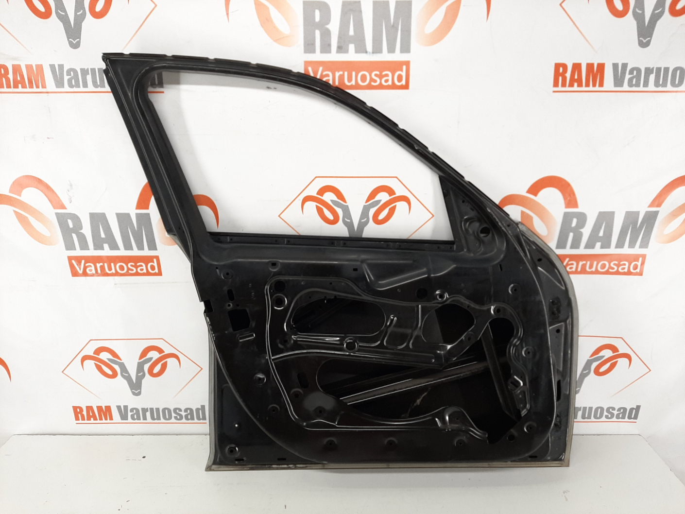 BMW X1 E84 2009–2015 esiuks / front doors - pilt 4