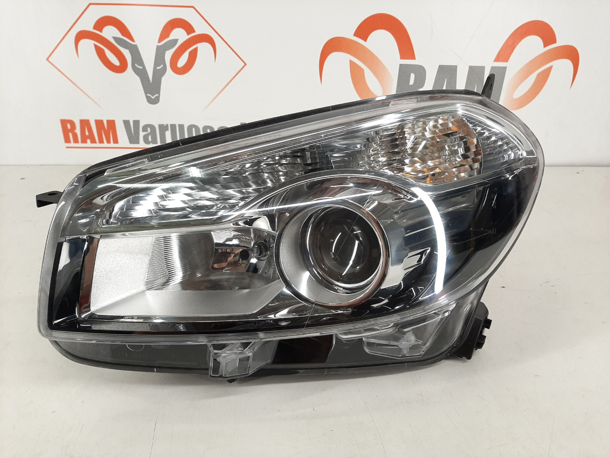 Nissan Qashqai 2010-2012 esituli / headlight