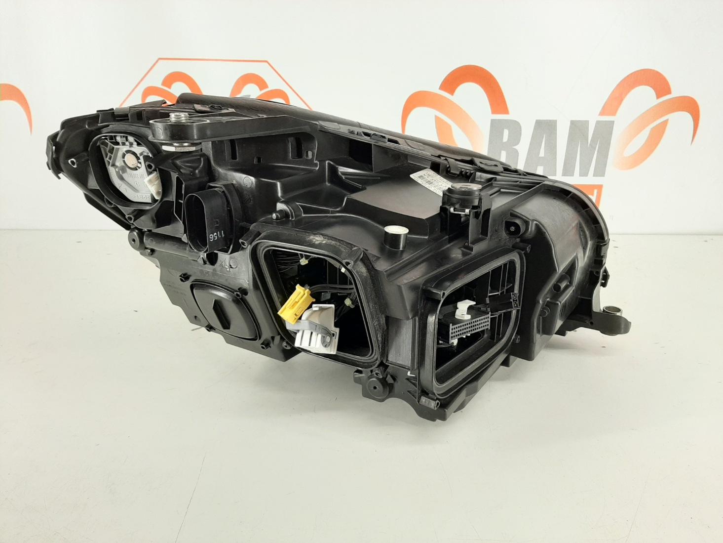 Mercedes CLS W218 FL 2014-2018 esituli / headlight - pilt 3