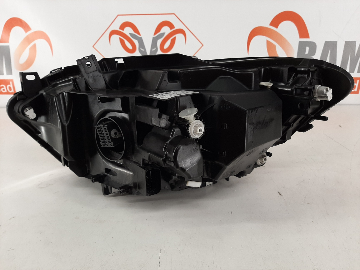 BMW 1 Series F20 FL 2015-2019 esituli / headlight - pilt 3