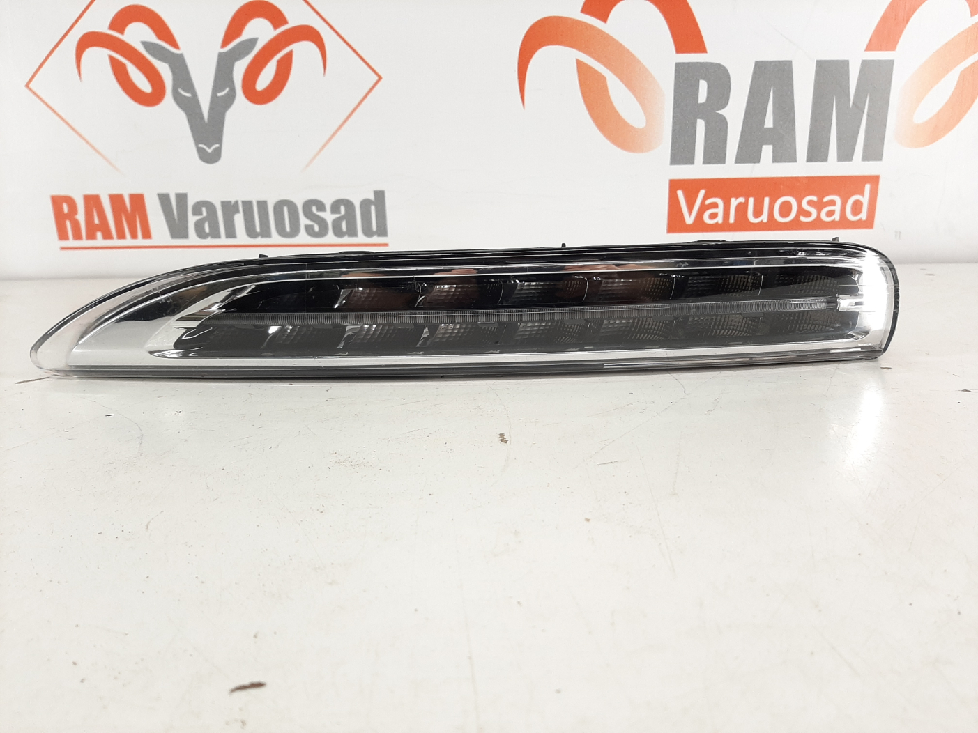 Porsche Cayenne 2011-2014 päevatuli / daylight
