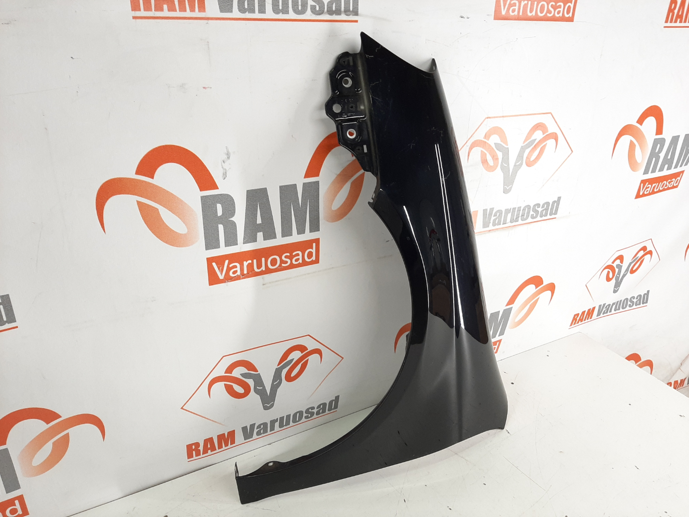 VW Golf V 2006-2009 esitiib / front fender - pilt 2