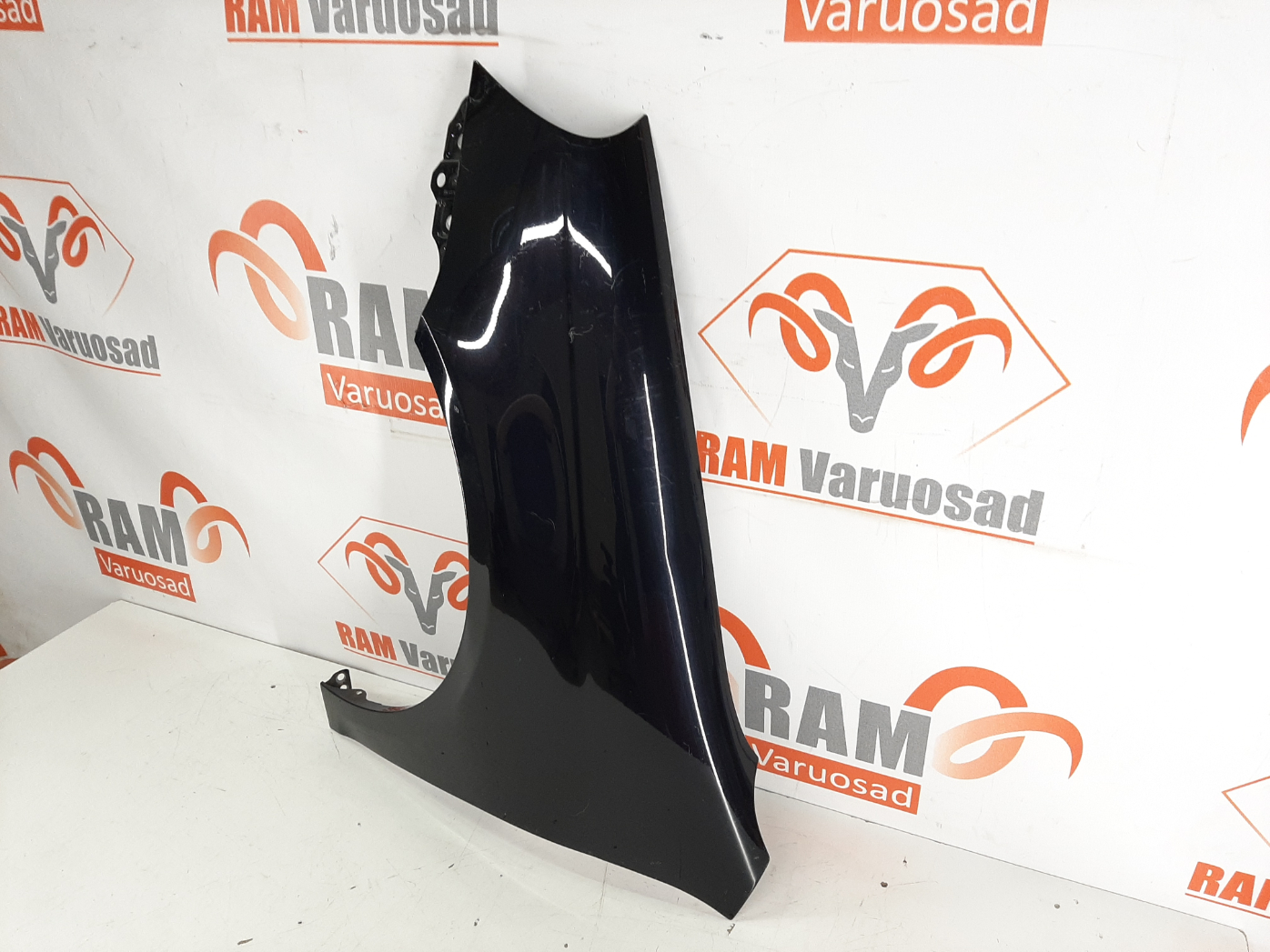 VW Golf V 2006-2009 esitiib / front fender - pilt 3