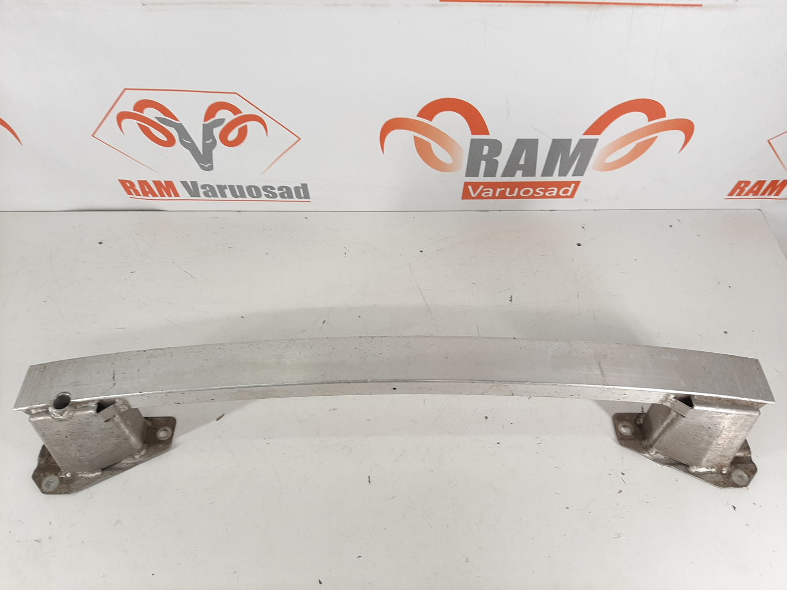 Opel Zafira C 2011-2019 tagatala / rear support
