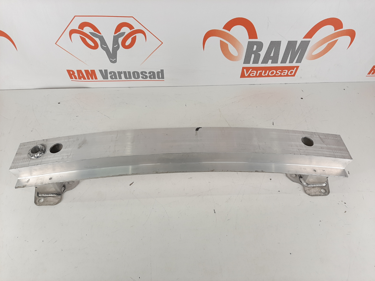 Opel Zafira B 2005-2014 tagatala / rear support