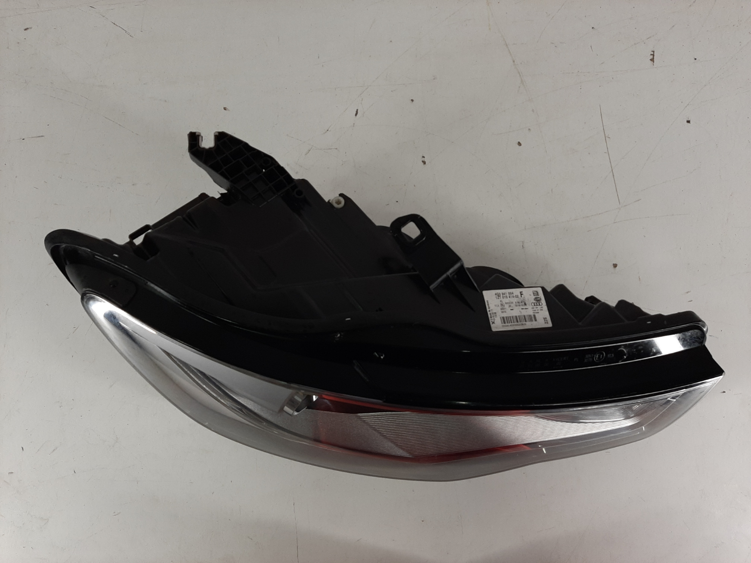 Audi A6 C7 2011-2015 esituli / headlight - pilt 2