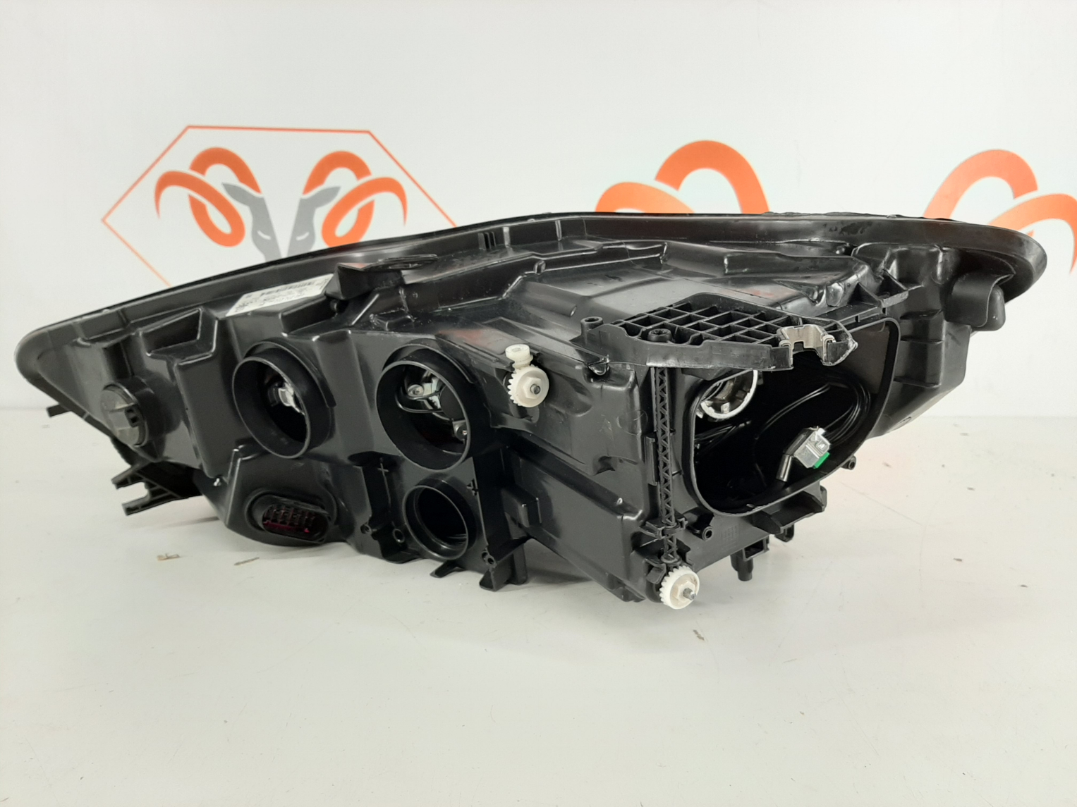 Audi A6 C7 2011-2015 esituli / headlight - pilt 3