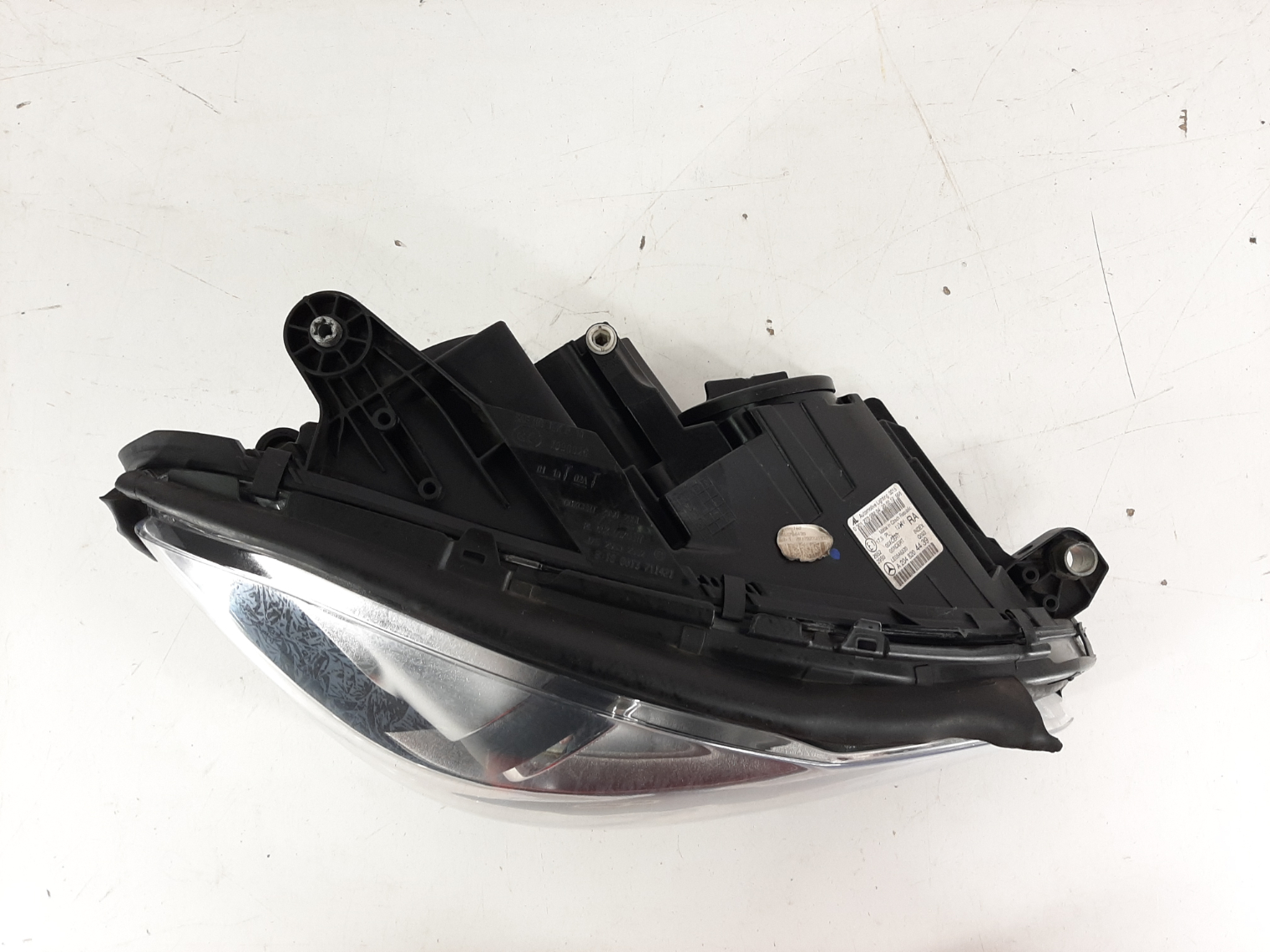 Mercedes C-Class W204 FL 2011–2014 esituli / headlight - pilt 2