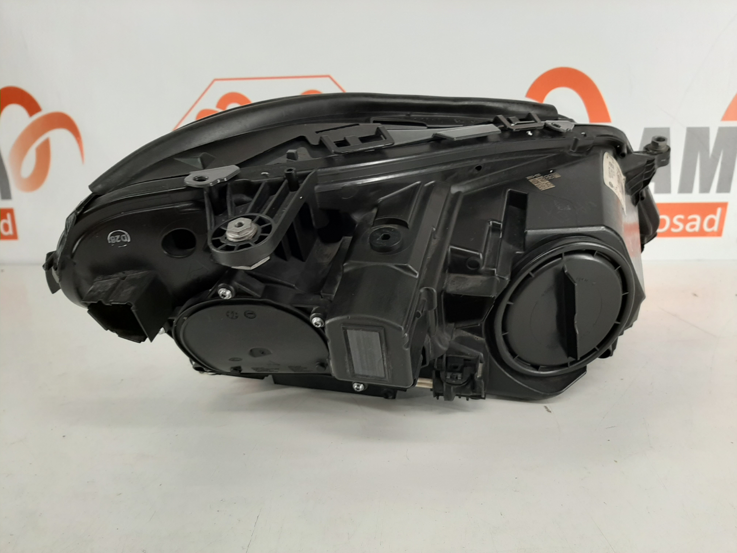 Mercedes E-class W212 2013–2016 esituli / headlight - pilt 3