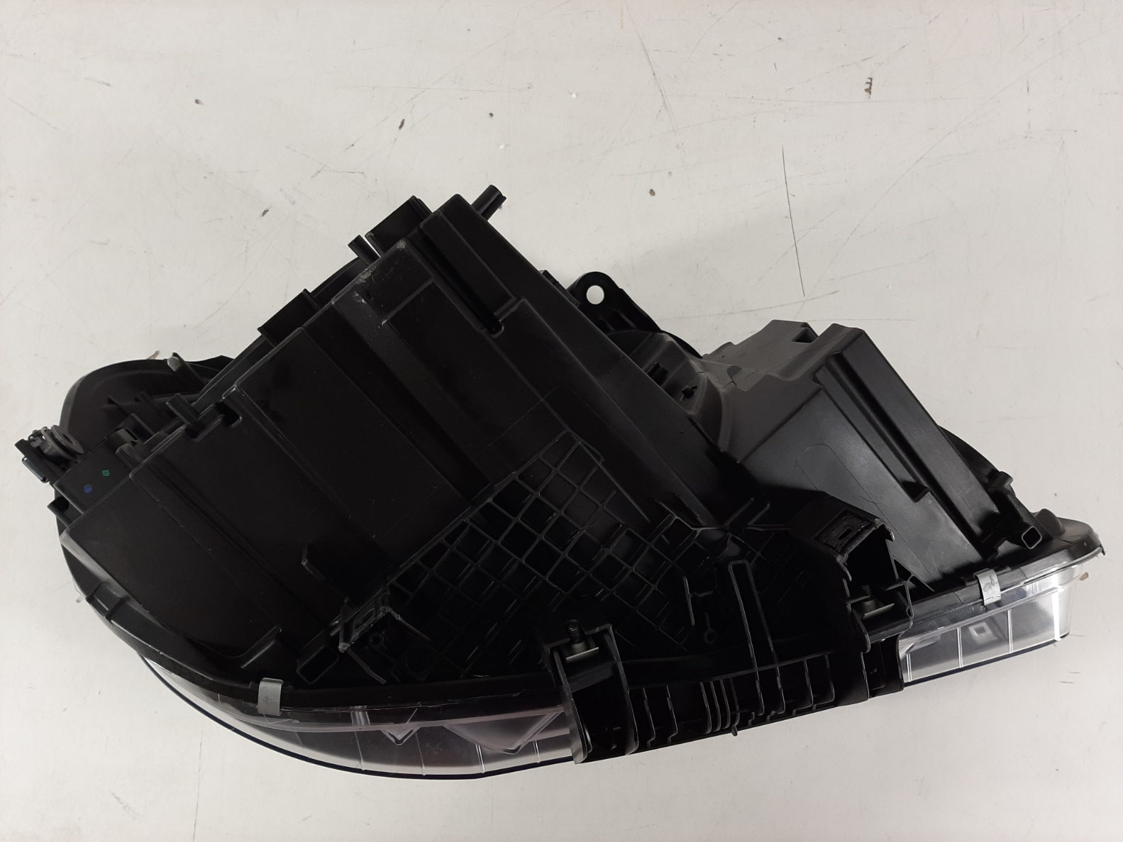 BMW 2 Series F45 2014- esituli / headlight - pilt 4