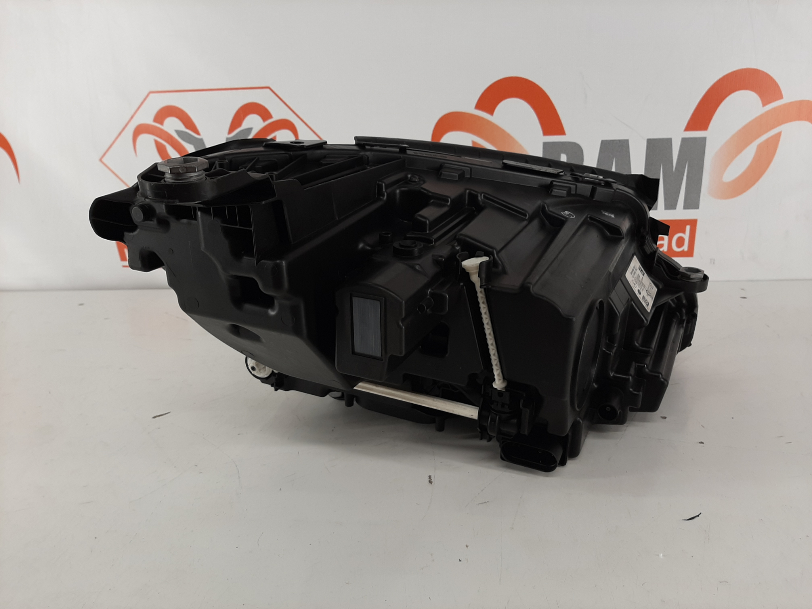 Mercedes E-Class W213 2017- esituli / headlight - pilt 3