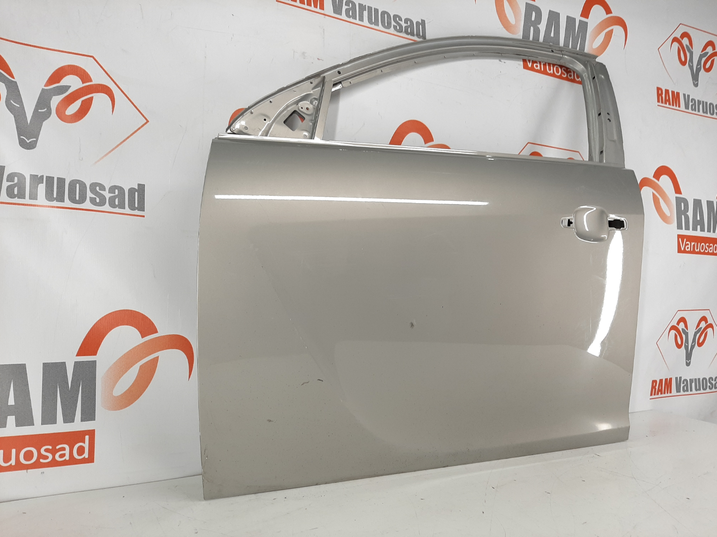Opel Insignia 2008-2013 esiuks / front doors - pilt 2
