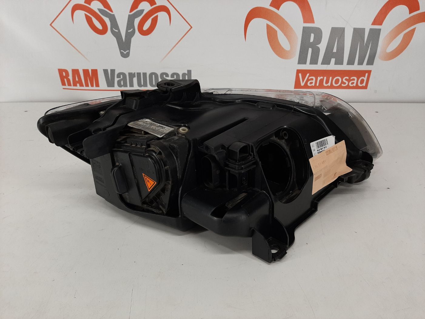 Audi Q7 2006-2010 esituli / headlight - pilt 3