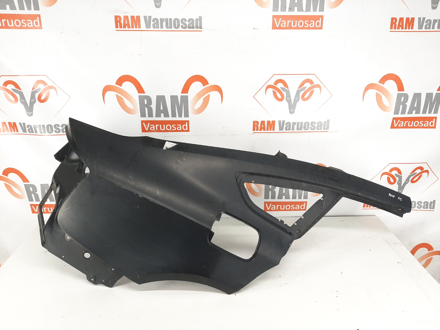 Audi A5 Sportback 2007–2016 tagatiib / rear fender