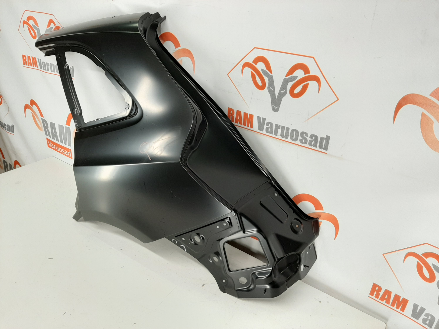 Audi Q5 tagatiib / rear fender - pilt 3