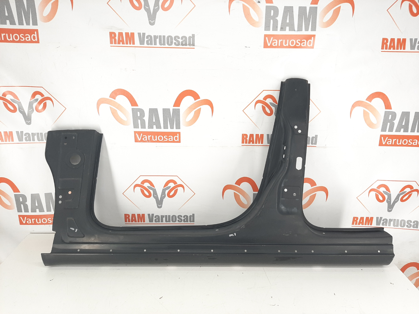 VW Phaeton 2010-2016 küljekarp / rocker panel