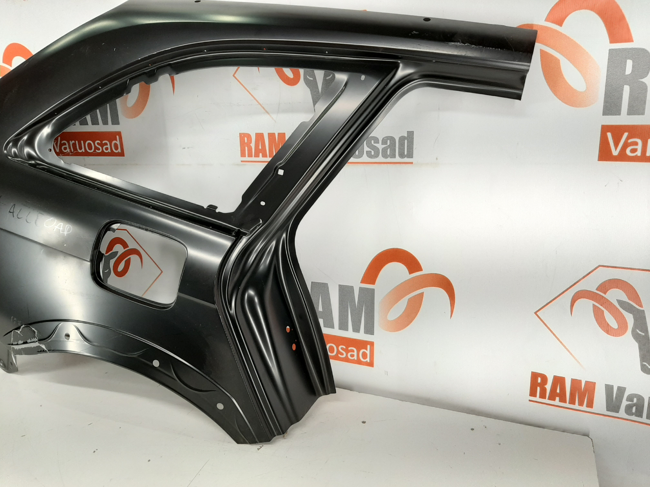 Audi A4 B8 Allroad 2009-2016 tagatiib / rear fender - pilt 3