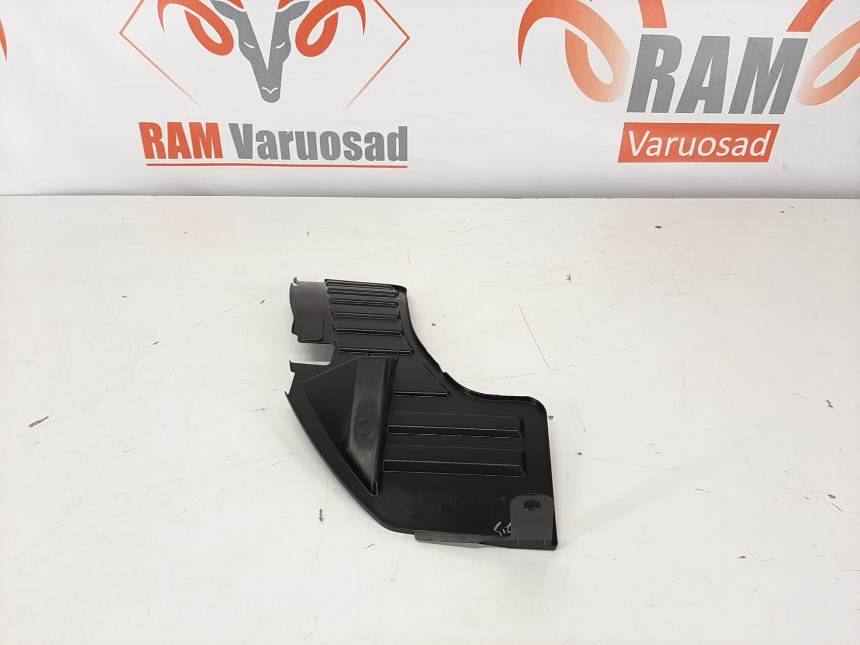 Nissan Juke 2011-2014 logariots - pilt 2