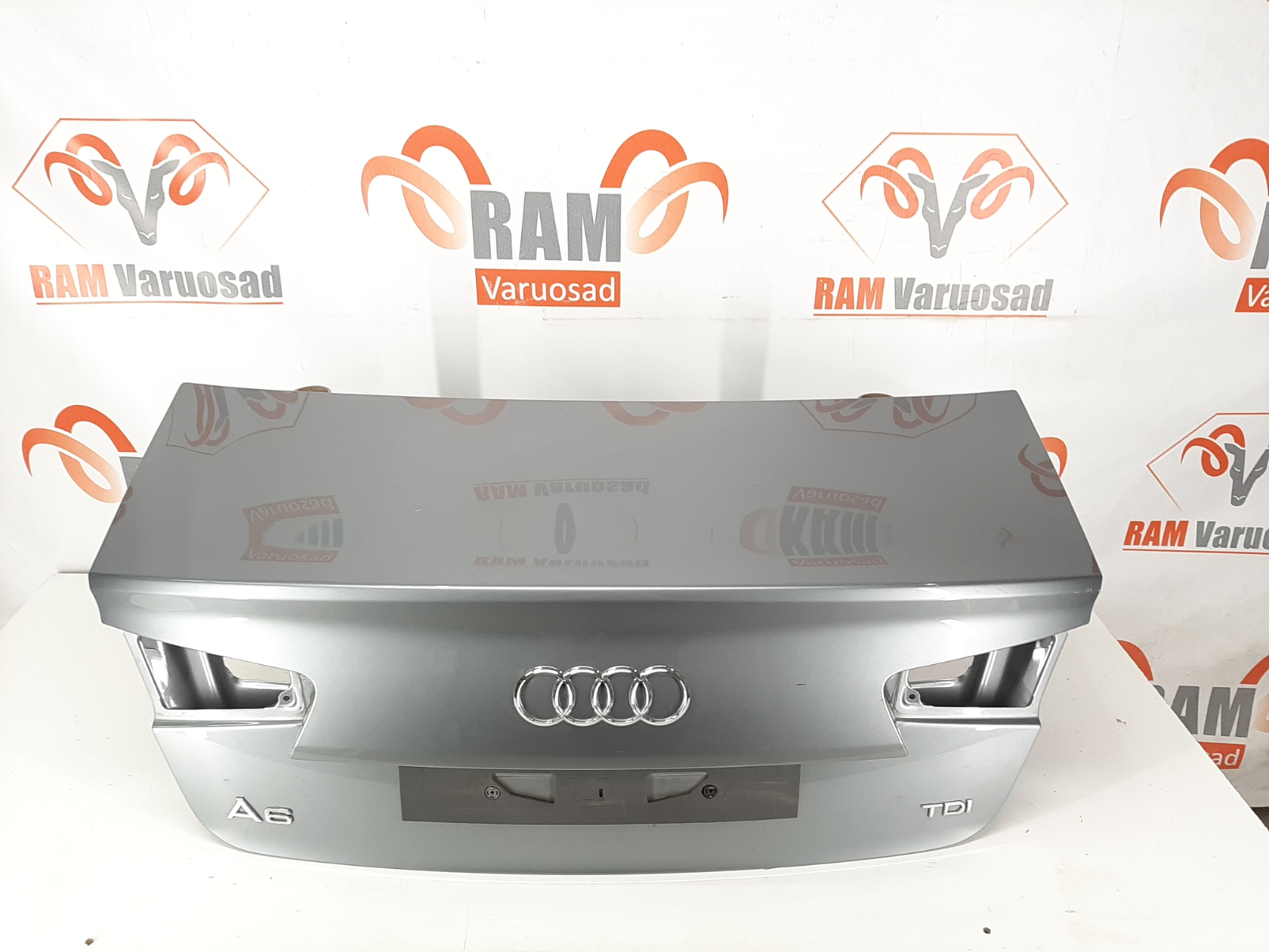 Audi A6 C7 2011-2018 tagaluuk / trunk lid