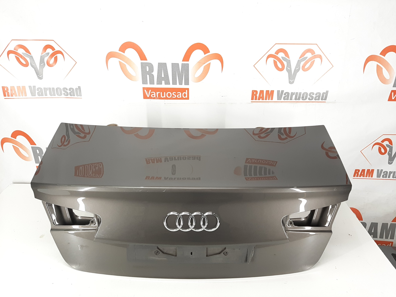 Audi A6 C7 2011-2018 tagaluuk / trunk lid