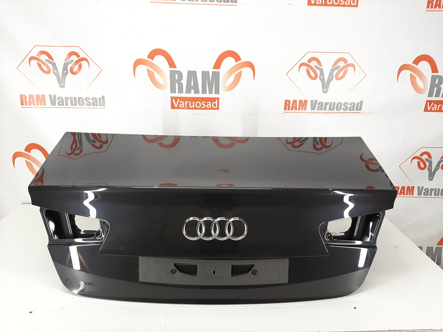 Audi A6 C7 2011-2018 tagaluuk / trunk lid