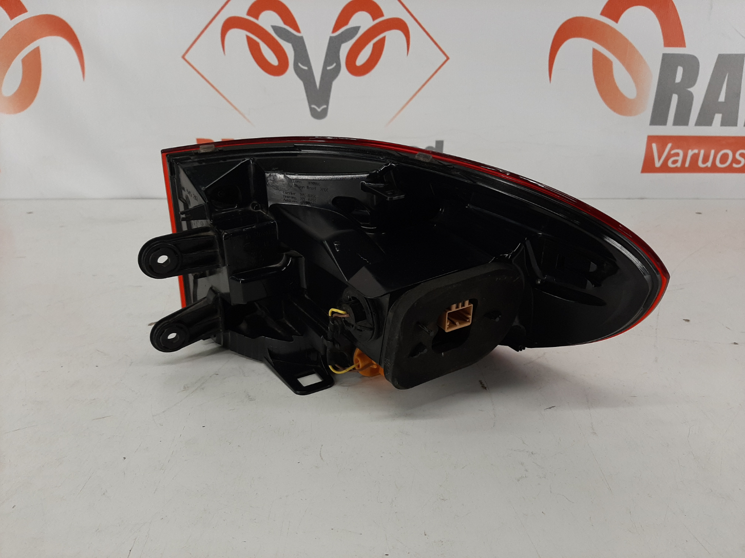 VW Tiguan FL 2011-2017 tagatuli / rear light - pilt 2