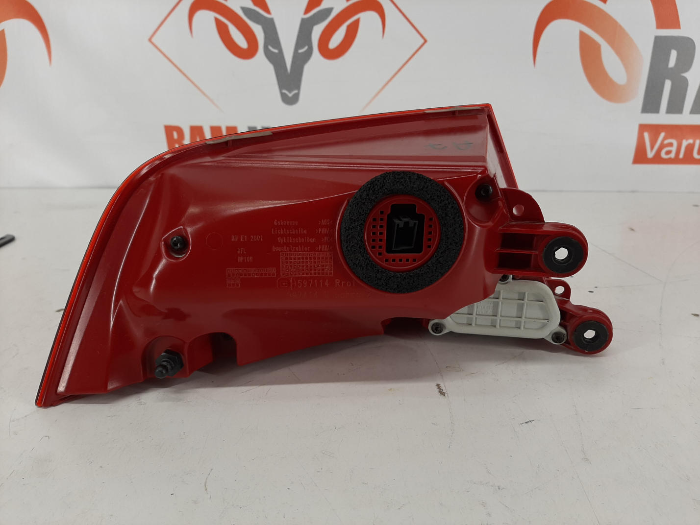 Audi A7 2010-2014 tagatuli / rear light - pilt 2
