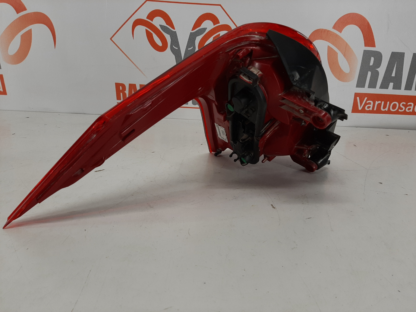 Peugeot 5008 2010-2016 tagatuli / rear light - pilt 2