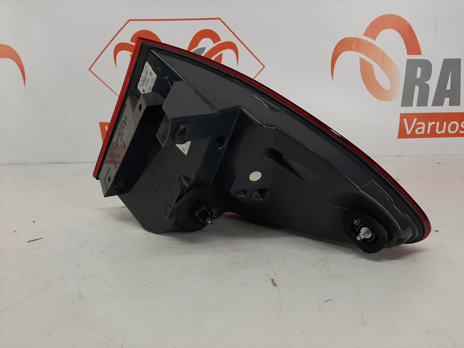 BMW 5 Series F07 GT 2010-2014 tagatuli / rear light - pilt 2