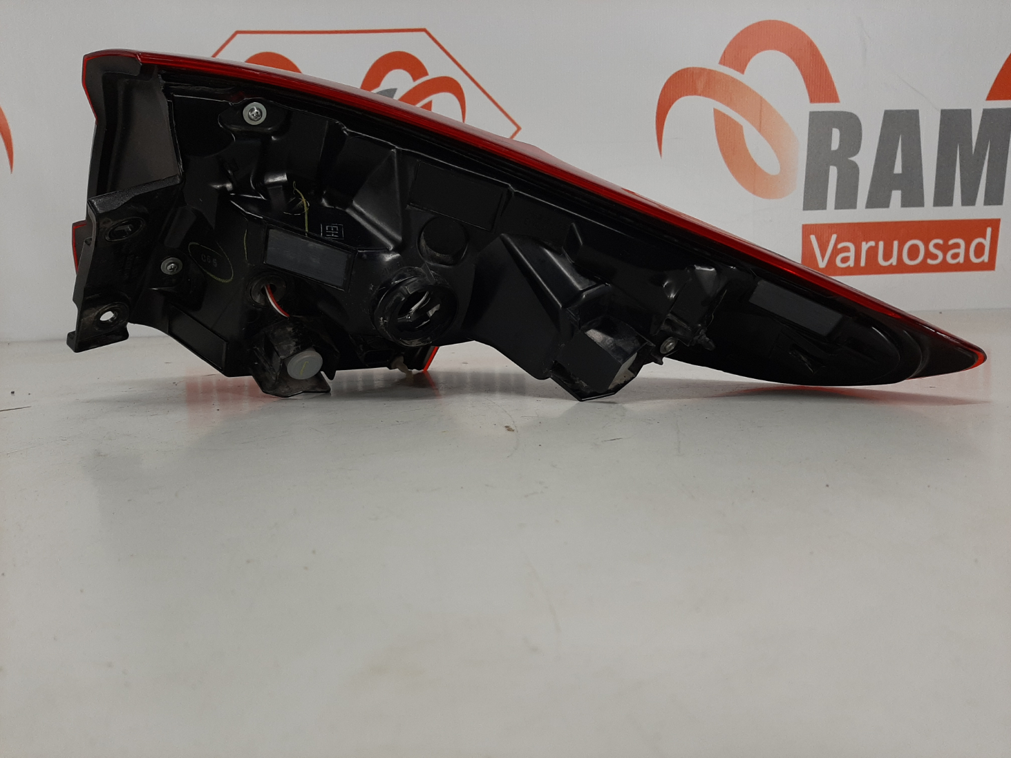 Nissan Qashqai 2017- tagatuli / rear light - pilt 2