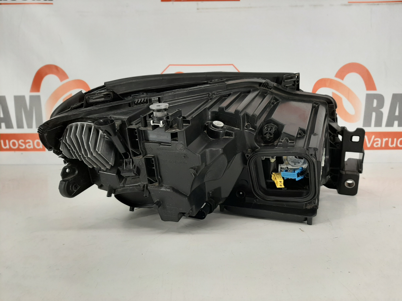 Mercedes W166 GLE 2015-2018 esituli / headlight - pilt 3