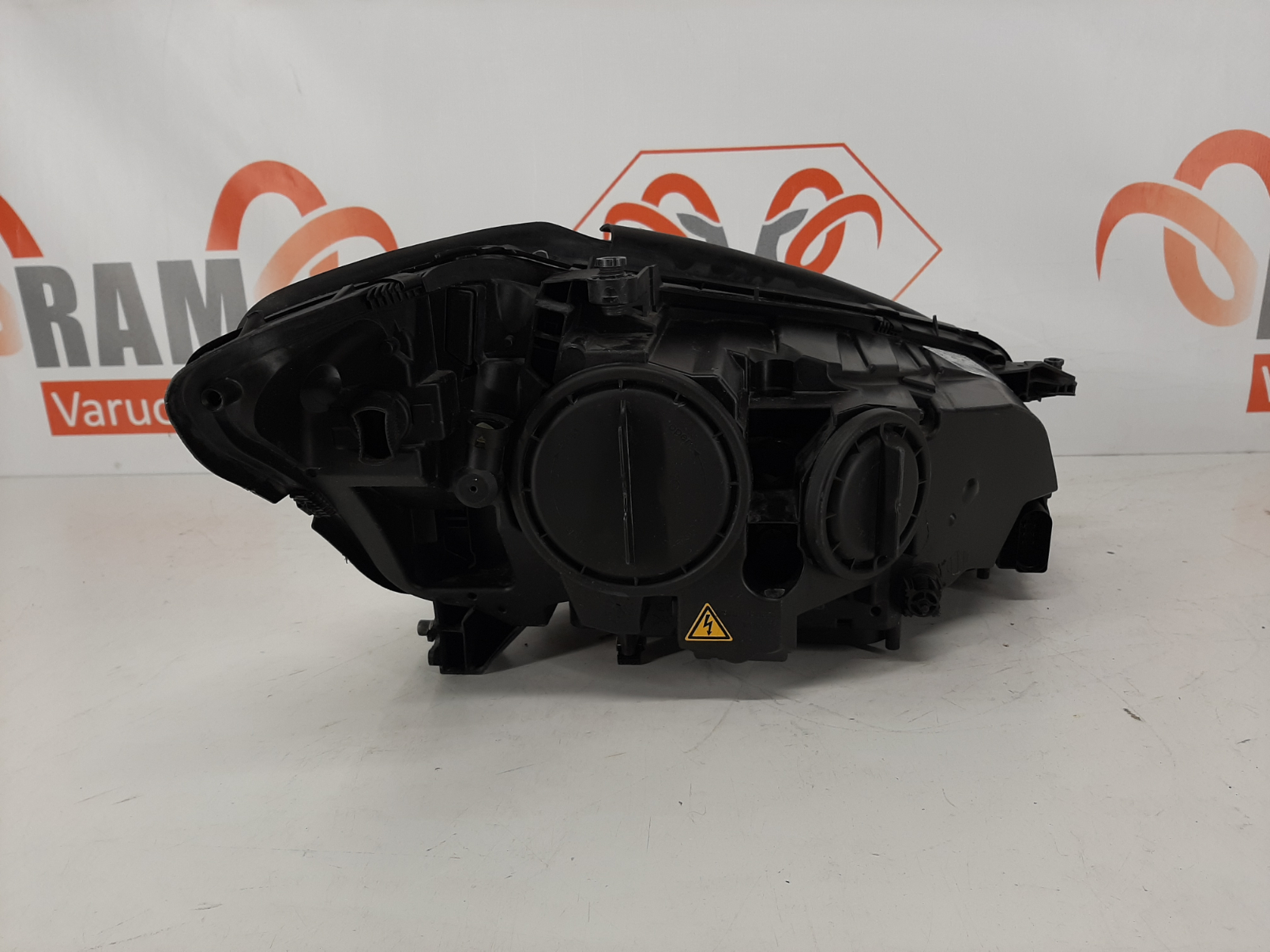 Mercedes S-class W221 2009-2013 esituli / headlight - pilt 3