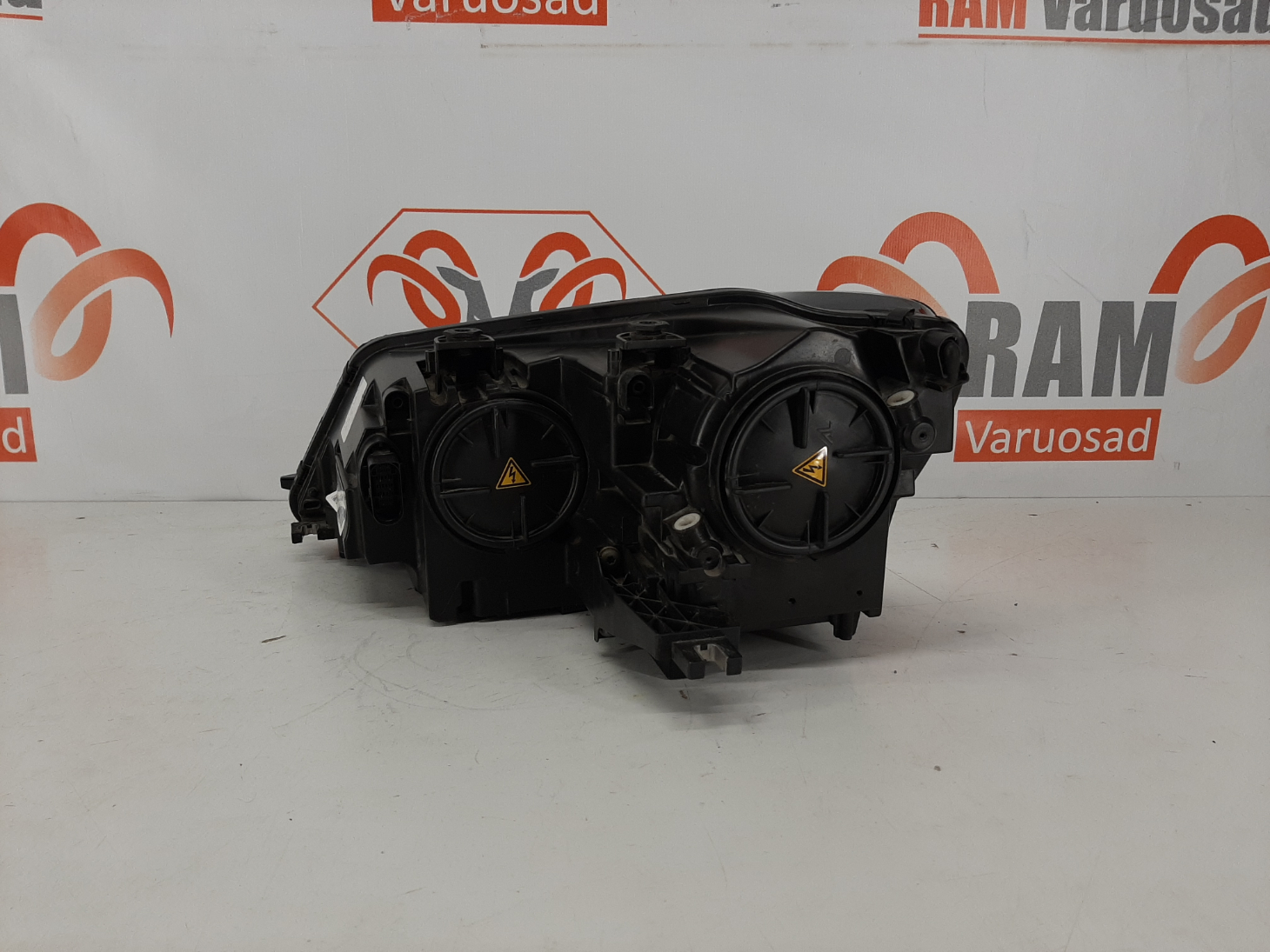 VW Sharan 2010-2015 esituli / headlight - pilt 3