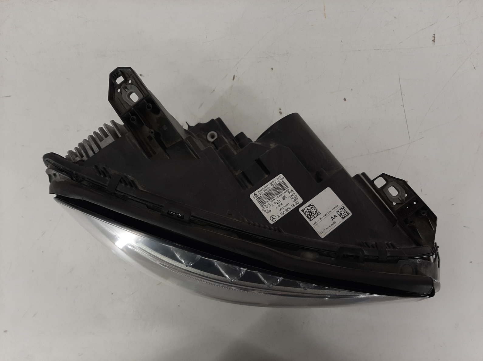 Mercedes GLA W156 2014- esituli / headlight - pilt 2