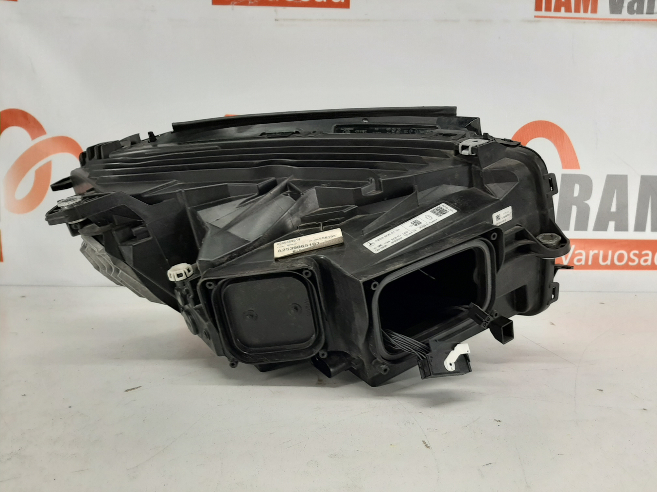 Mercedes GLC W253 2016-2020 esituli / headlight - pilt 3