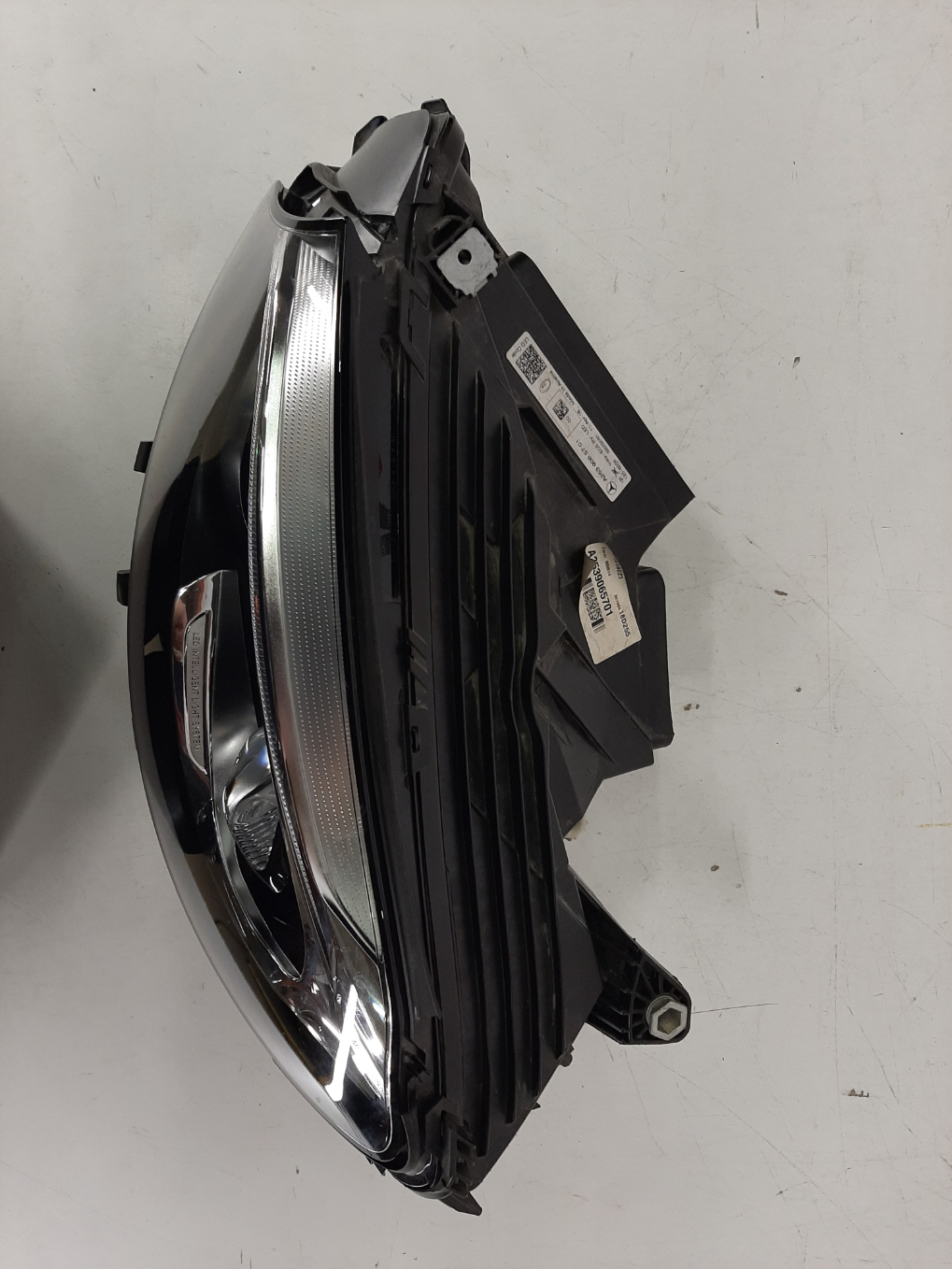 Mercedes GLC W253 2016-2020 esituli / headlight - pilt 2