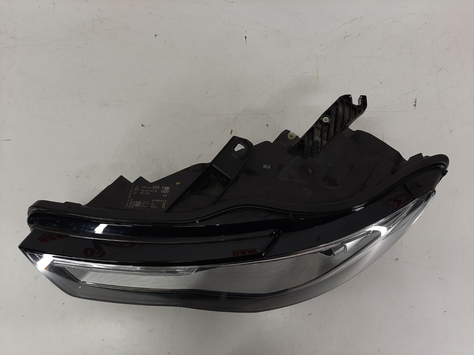 Audi A6 C7 FL 2014-2018 esituli / headlight - pilt 2