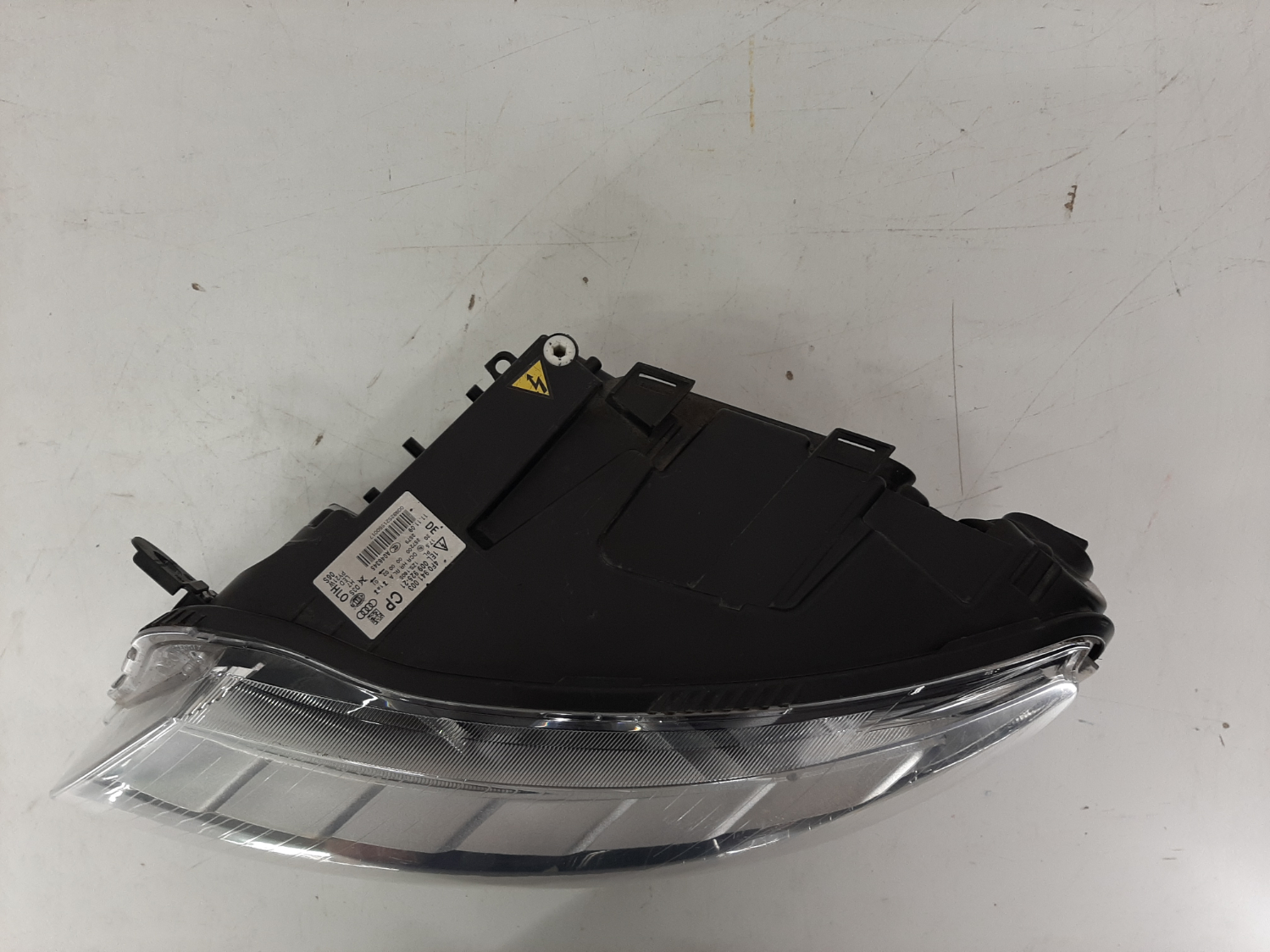 Audi A6 esituli / headlight - pilt 2