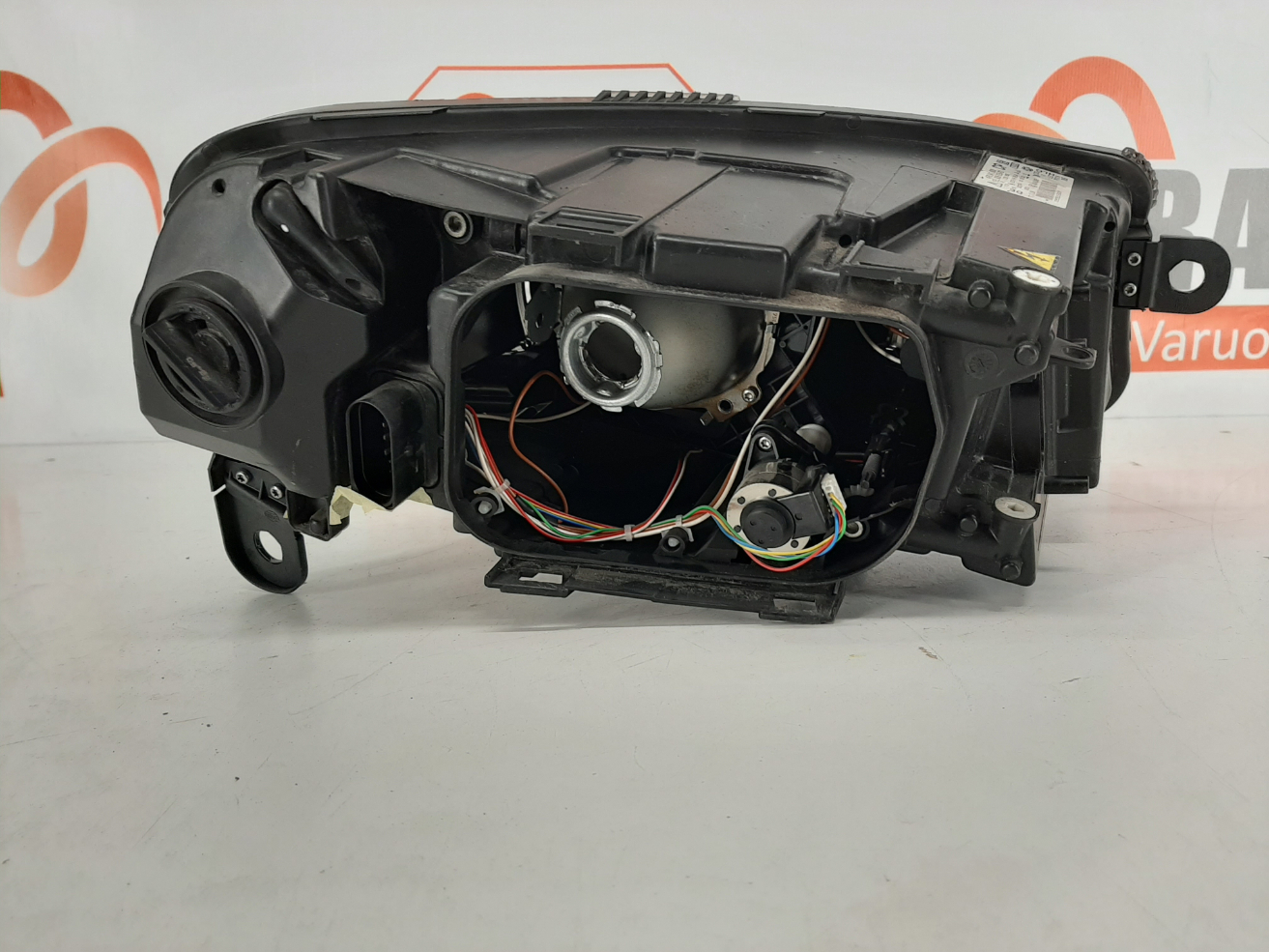 Audi A6 esituli / headlight - pilt 3