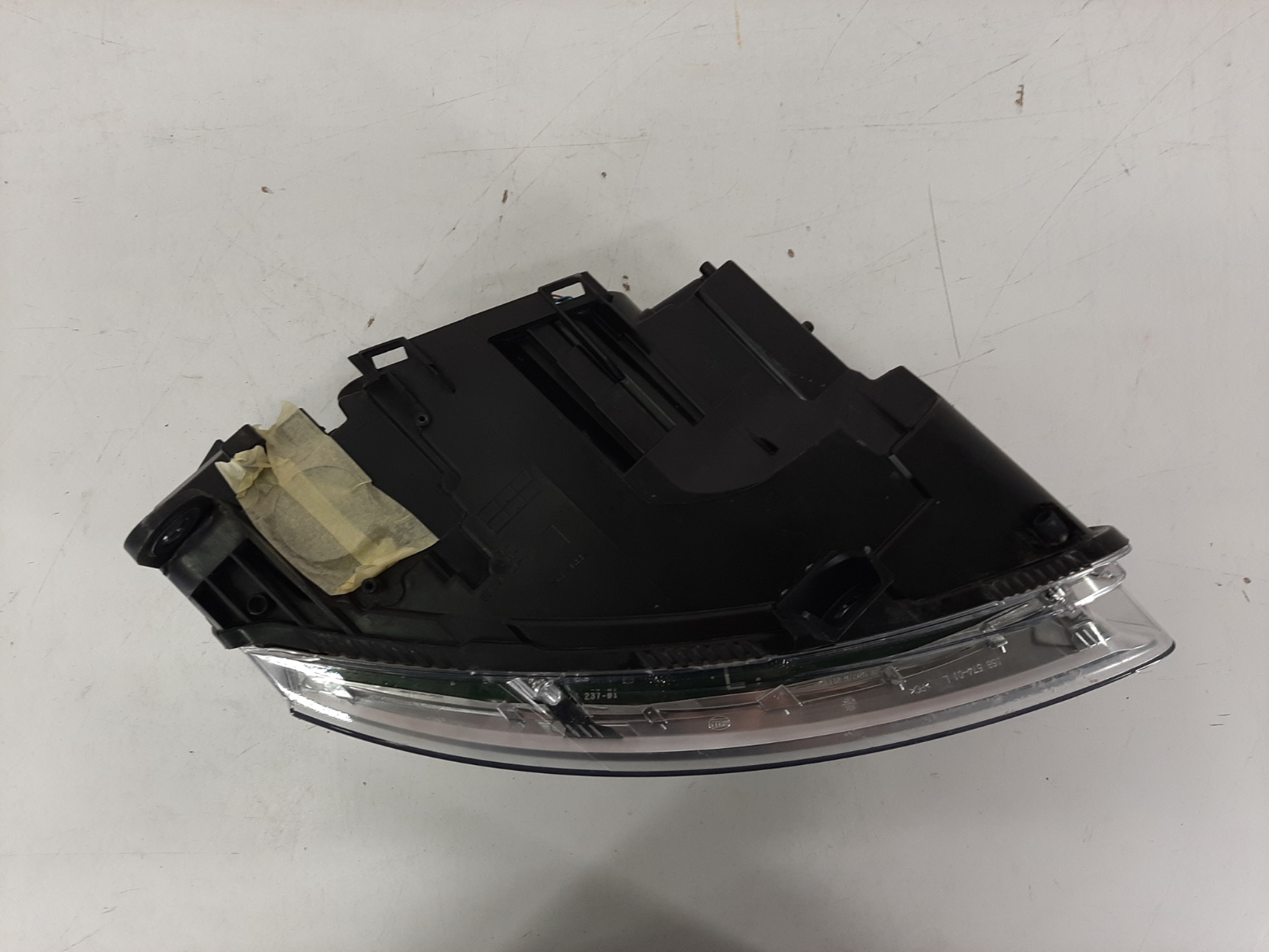 Audi A6 esituli / headlight - pilt 4