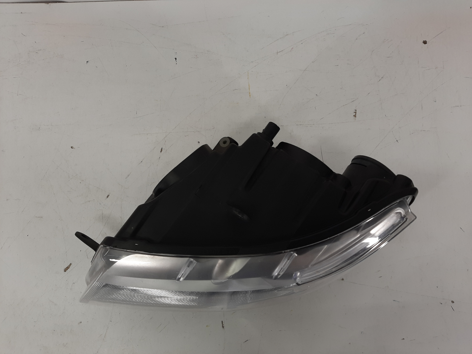 Skoda Superb 2 2008-2013 esituli / headlight - pilt 2