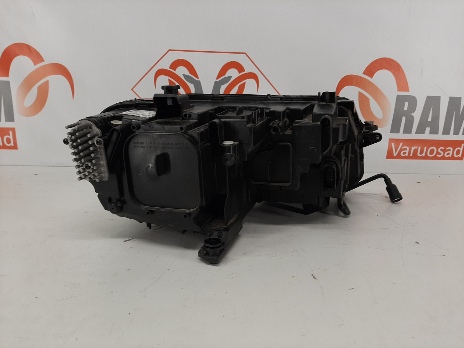 VW Tiguan 2016- esituli / headlight - pilt 3