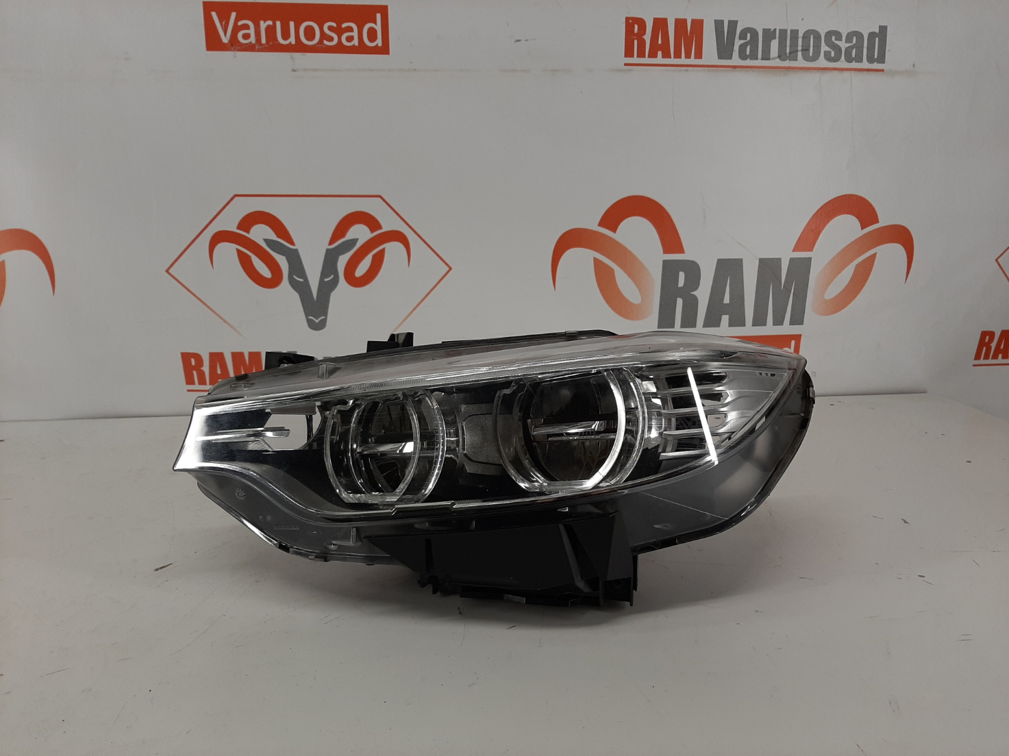 BMW 4 F32/F36 2013-2015 esituli / headlight